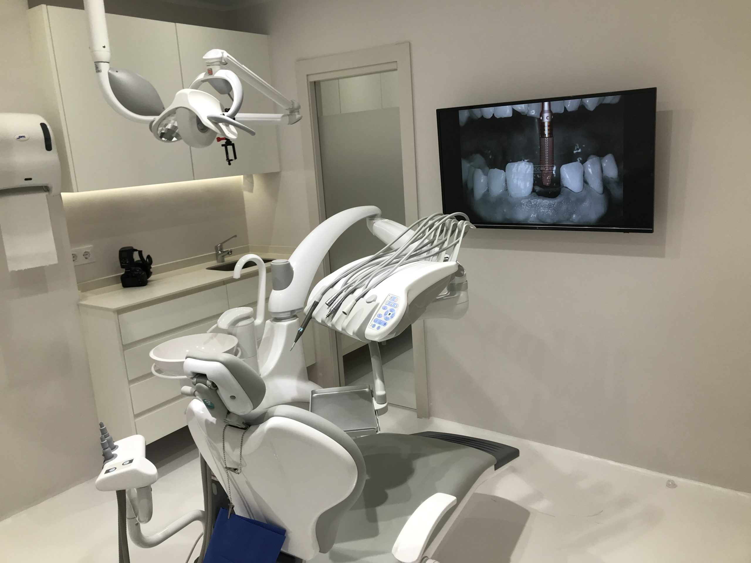 Emilio es mi dentista